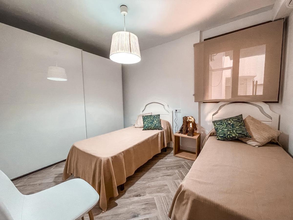 Luxury Family Holiday Homes - Sol Playa Fuengirola Bagian luar foto