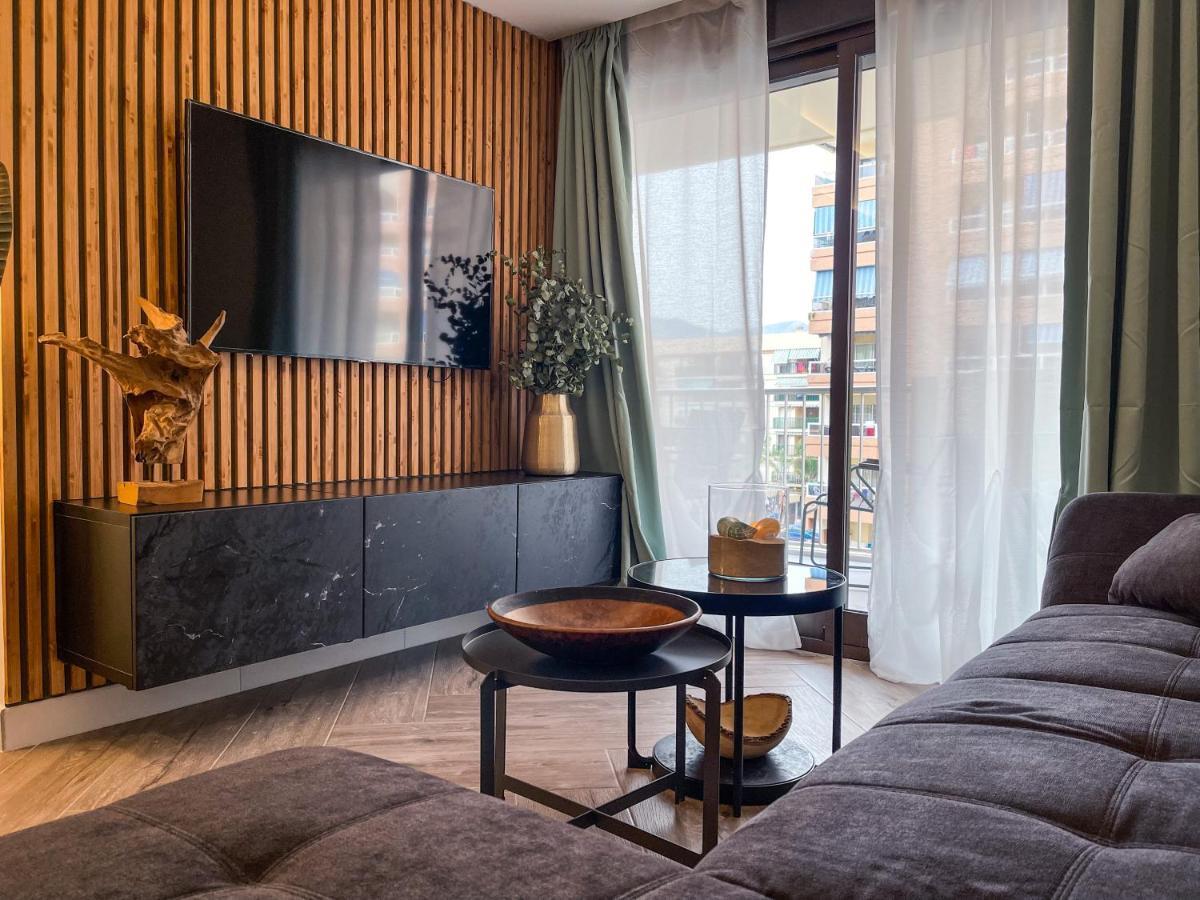 Luxury Family Holiday Homes - Sol Playa Fuengirola Bagian luar foto